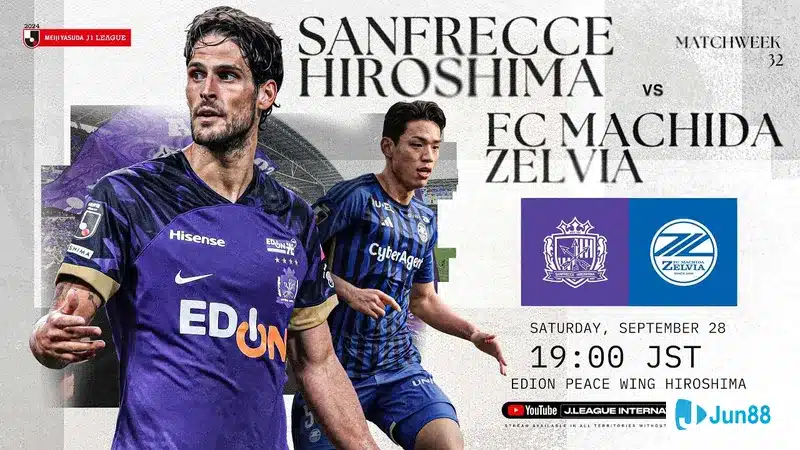 Cầu thủ của Sanfrecce Hiroshima vượt qua cầu thủ của Machida trong trận đấu bóng đá Cầu thủ của Sanfrecce Hiroshima vượt qua cầu thủ của Machida trong trận đấu bóng đá