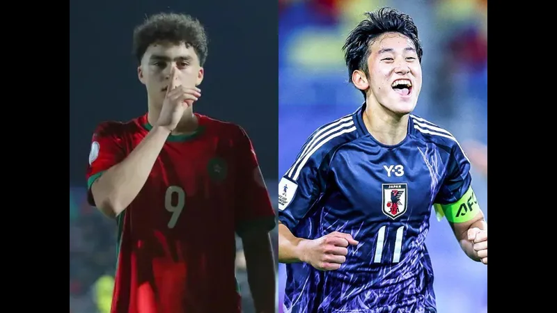 Cầu thủ U17 Nhật Bản với sự quyết tâm vượt qua phòng ngự U17 Ma Rốc